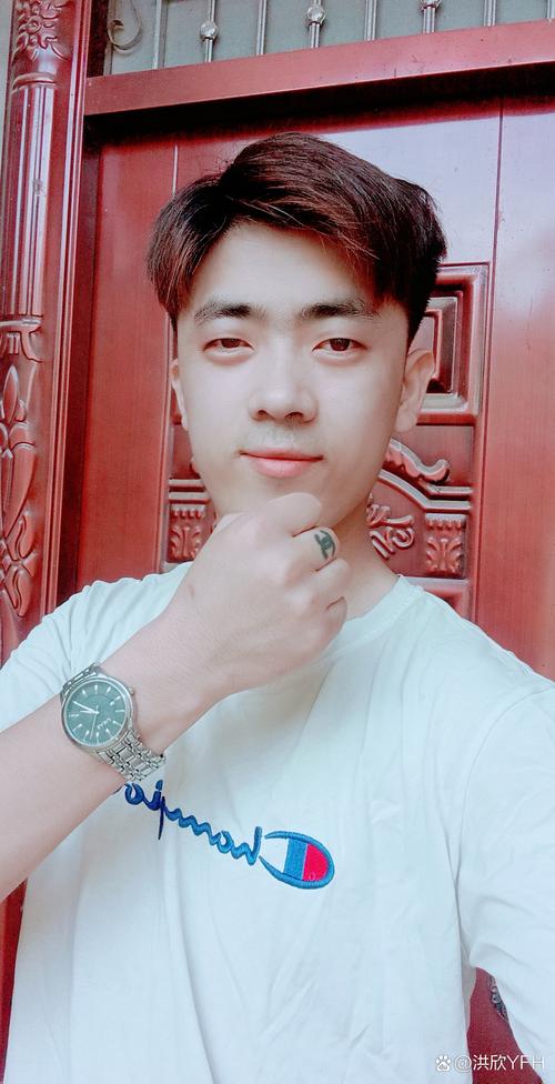 快手零零后红人男照片