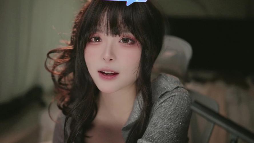 抖音是带兔耳朵即兴跳舞