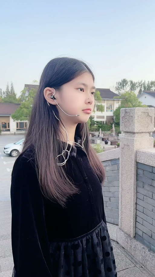 快手脸是畸形唱歌好听