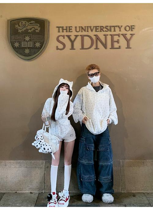 快手红人小雪情侣套装