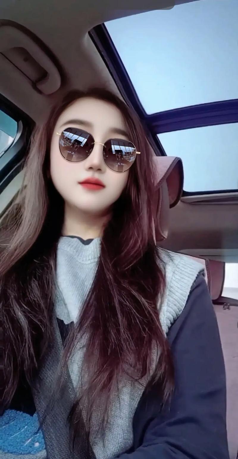 快手最后加墨镜的特效