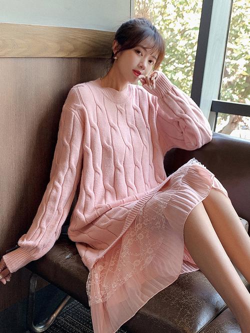 抖音上毛衣配蕾丝打底裙