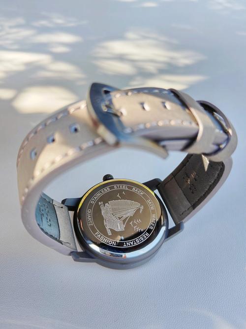 抖音经常晒的手表 磁吸