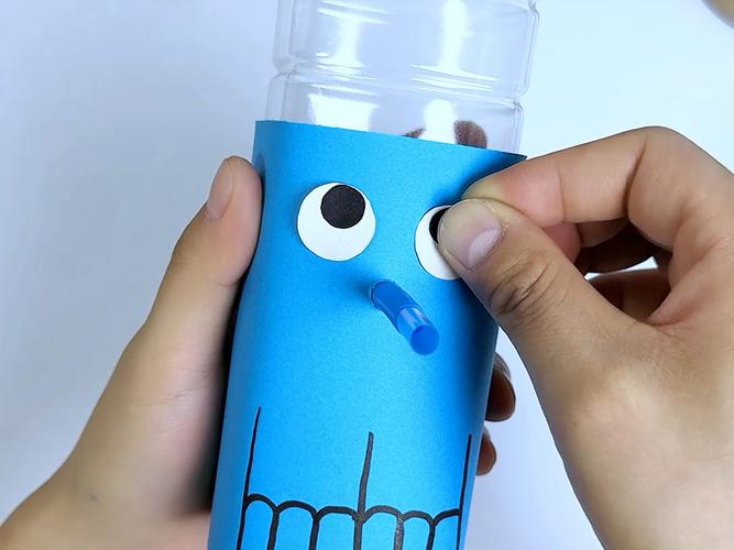 抖音自制宝宝玩具 瓶子