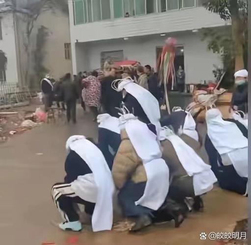 湖南常德农村丧葬直播