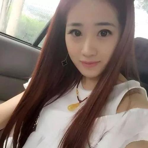 小白龙去小月直播间哭