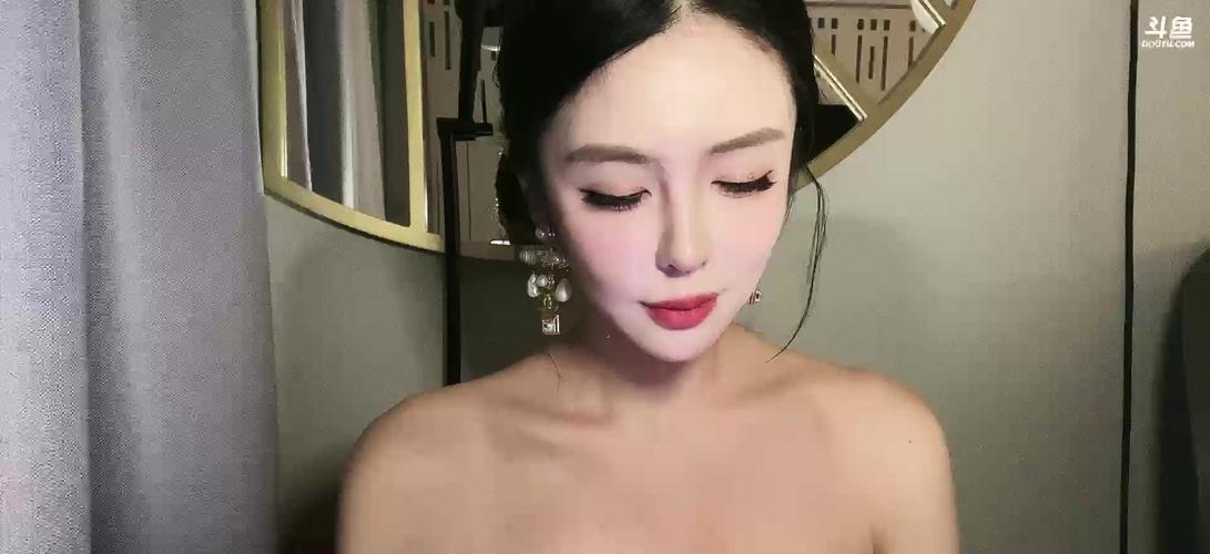 张琪格炉石直播俯卧撑