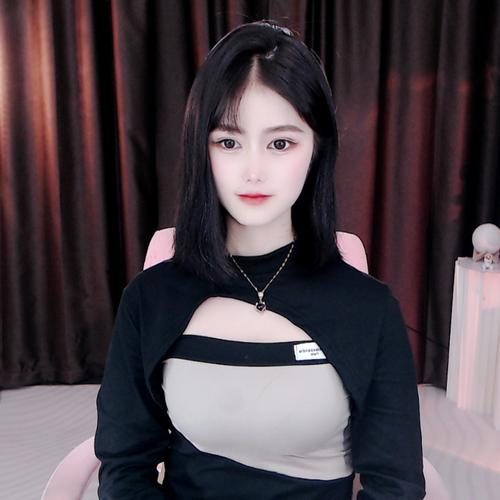 六间房优雅依然直播间