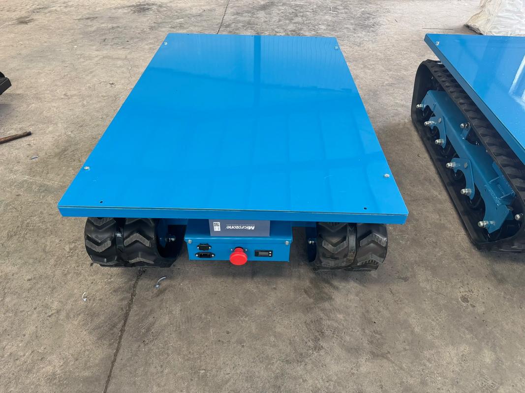 抖音一个人在履带上跑