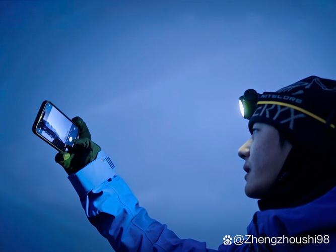 抖音一个人在履带上跑