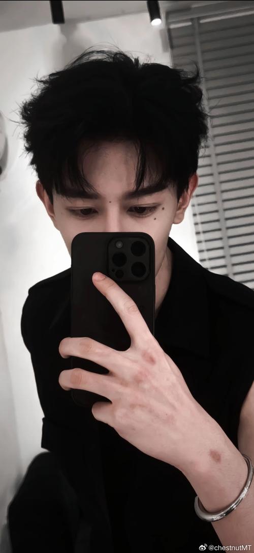 快手红人男sir手机