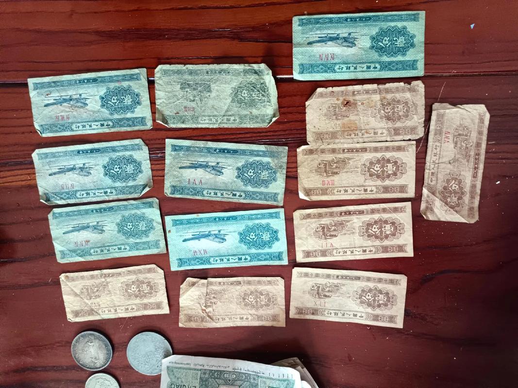 抖音的餐巾纸抽人民币