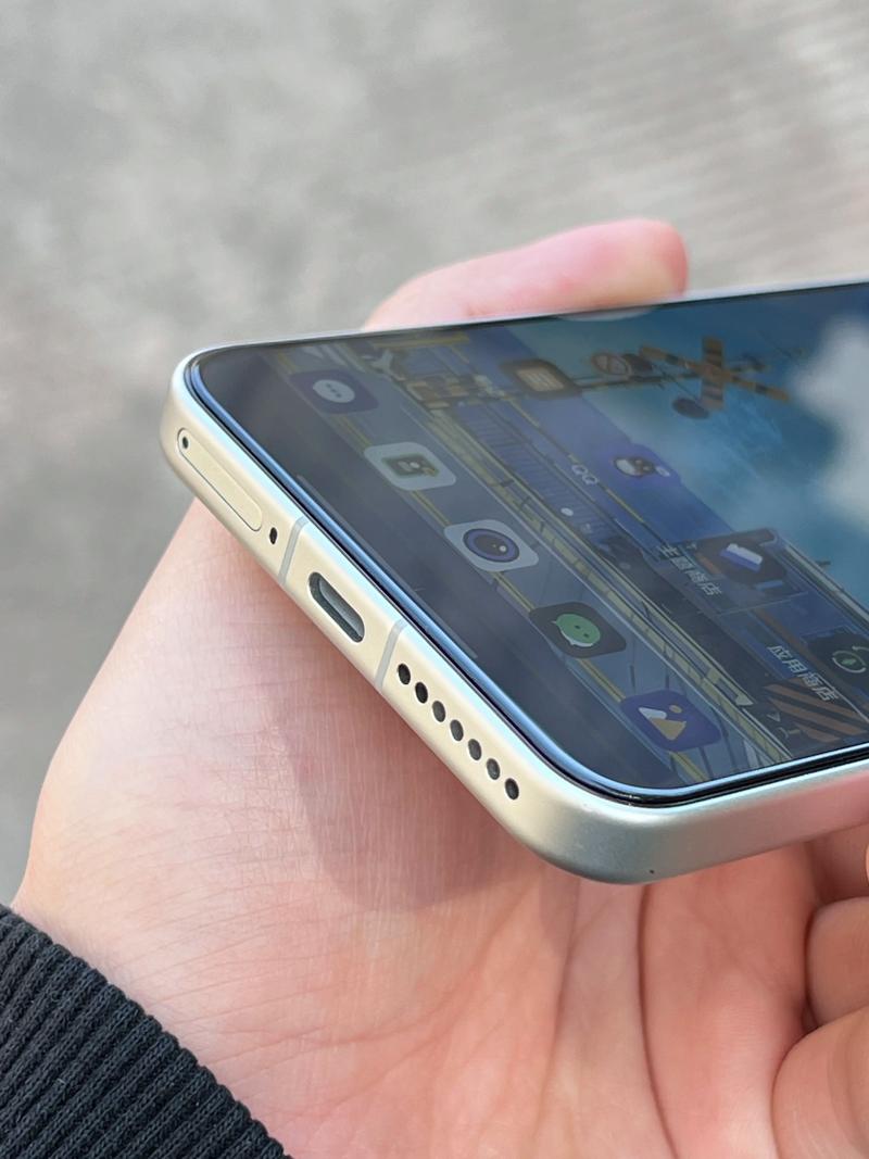 抖音一张钢化膜变手机