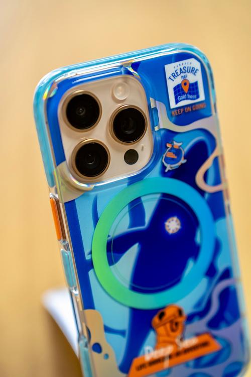 抖音上的无人机手机壳