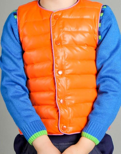 快手橙色马甲可以几个