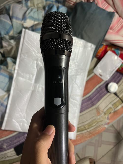 直播用的麦克风和耳机