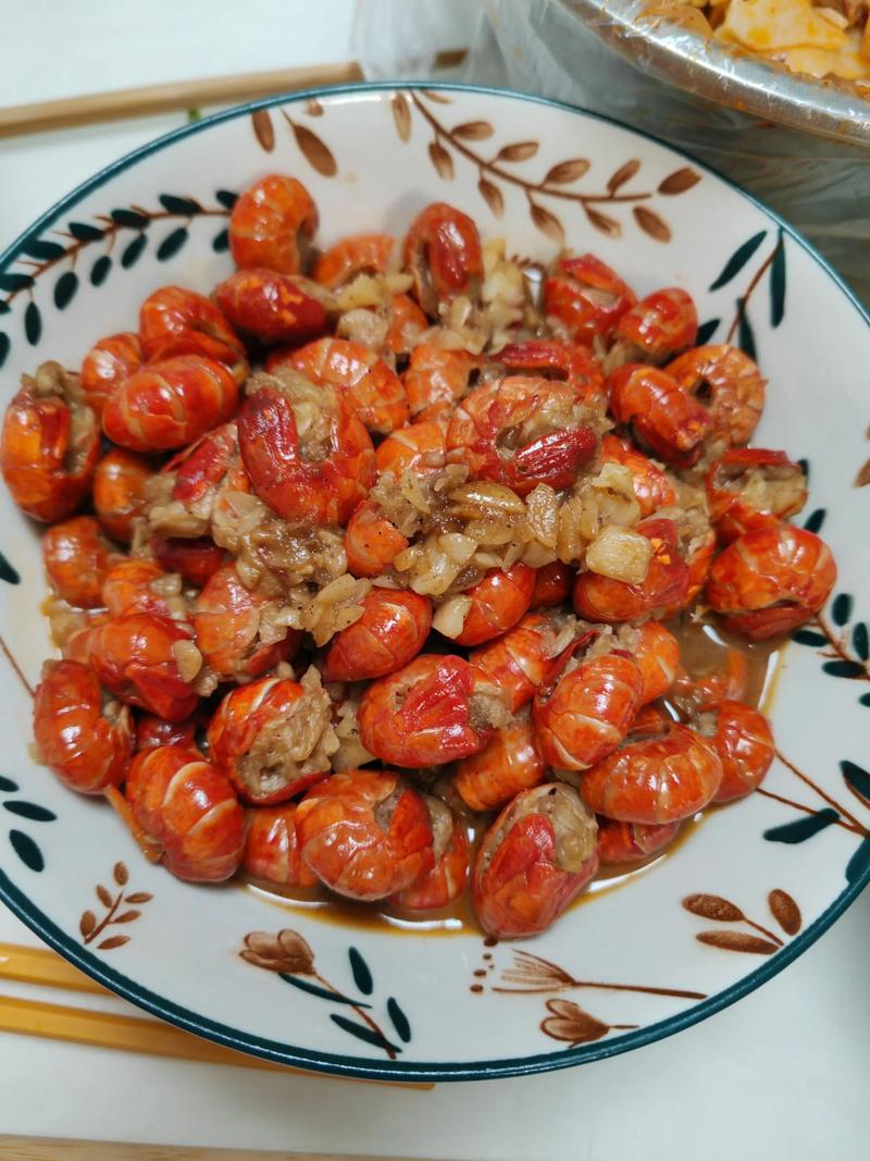 抖音啤酒小龙虾下一句