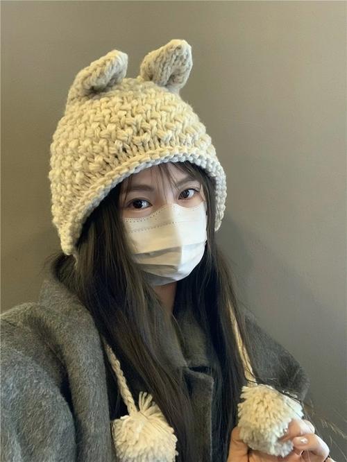 抖音上的兔耳帽女孩子