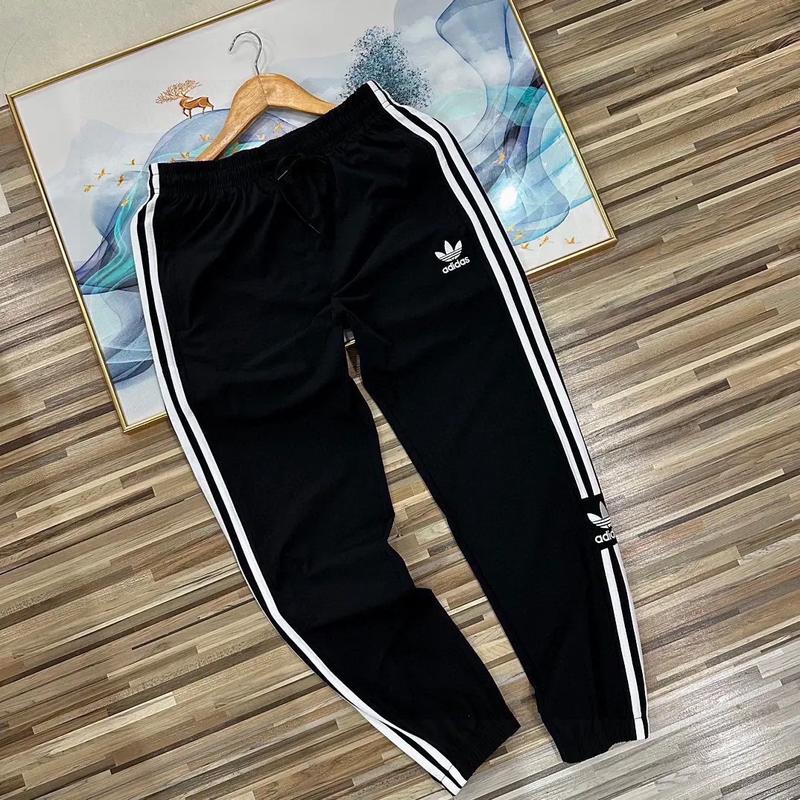 抖音里面的三叶草裤子