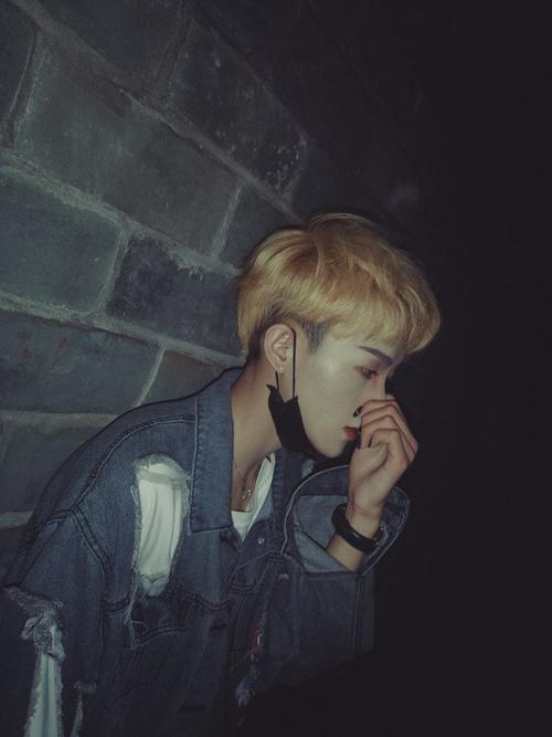 快手红人温柔大哥照片