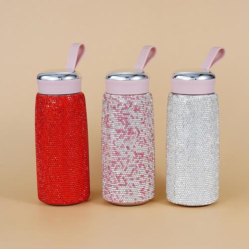 抖音上用绳子吊保温杯