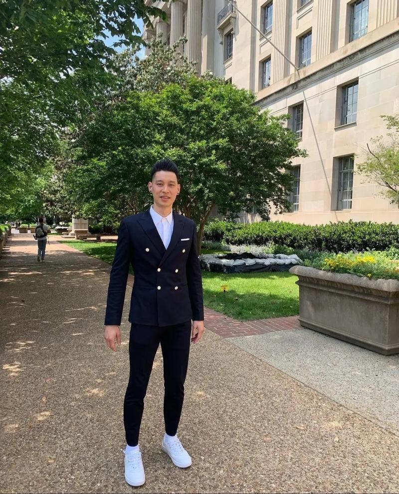 抖音林书豪李易峰衣服