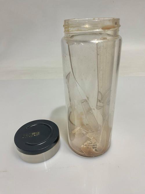 抖音不会打碎的玻璃杯