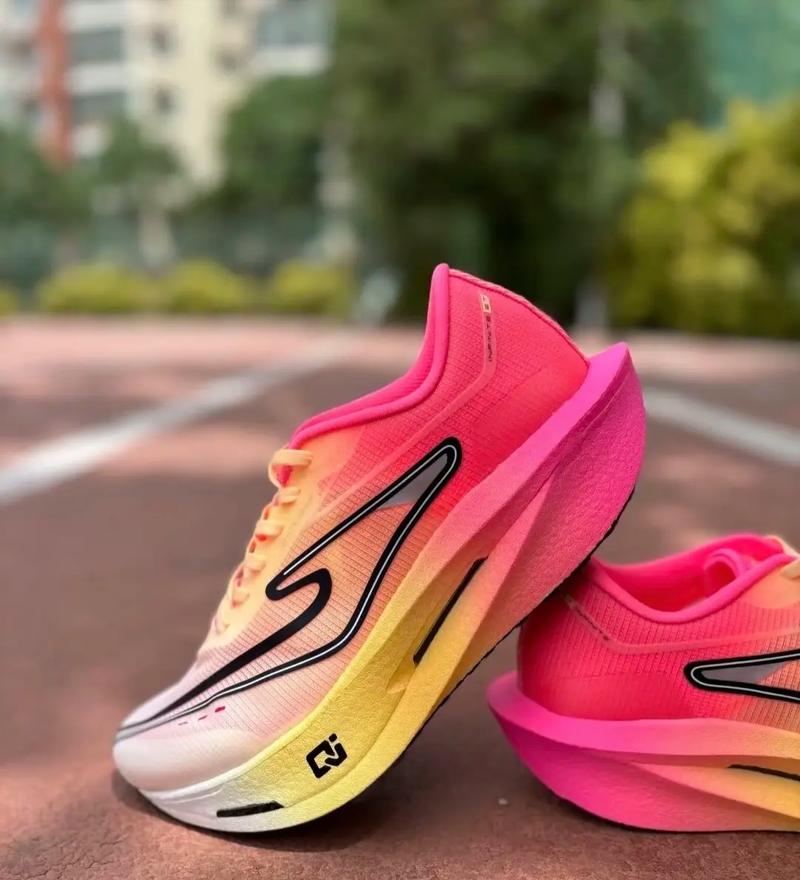 抖音火烈鸟同款耐克些