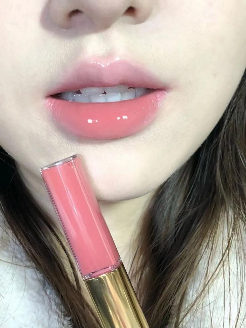 抖音用的扁的那个唇釉