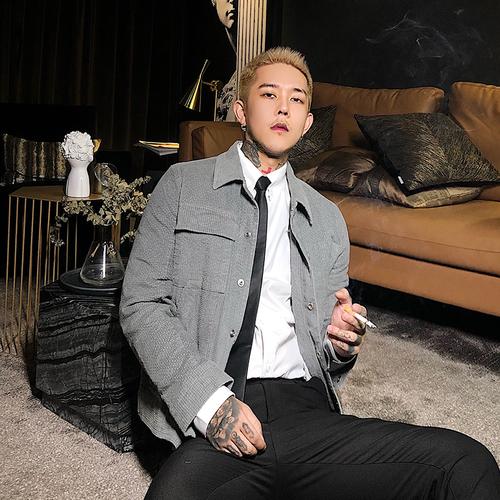 快手白鹤大人最新头像