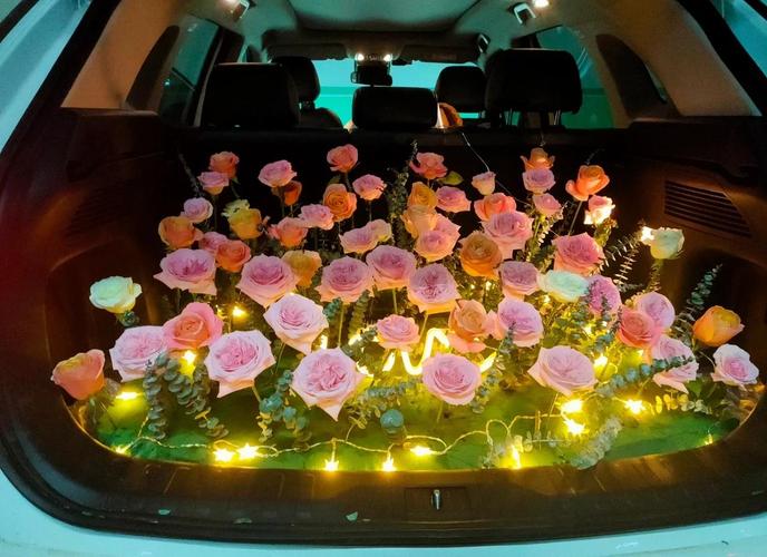抖音车后备箱放花图片