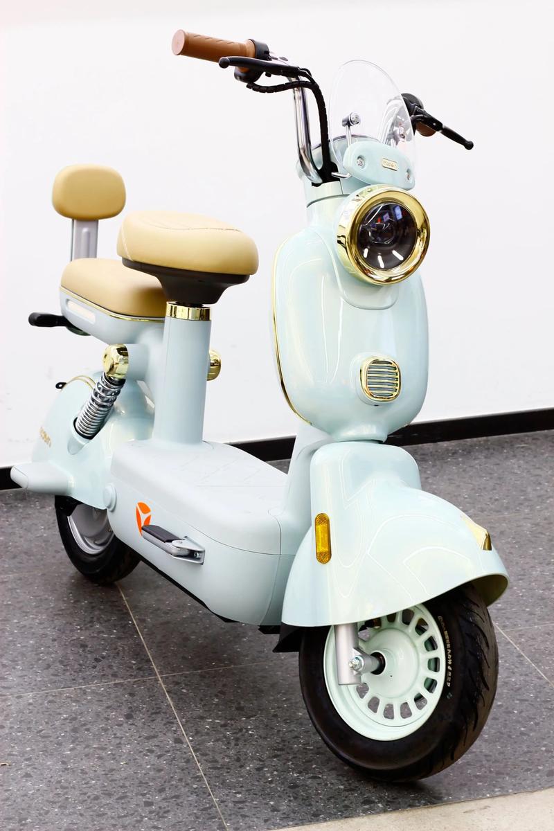 抖音上的可爱的电动车