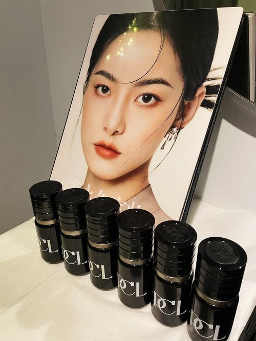 抖音花瓣化妆盒什么梗