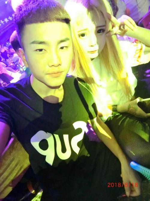 快手沈阳 开别人车门