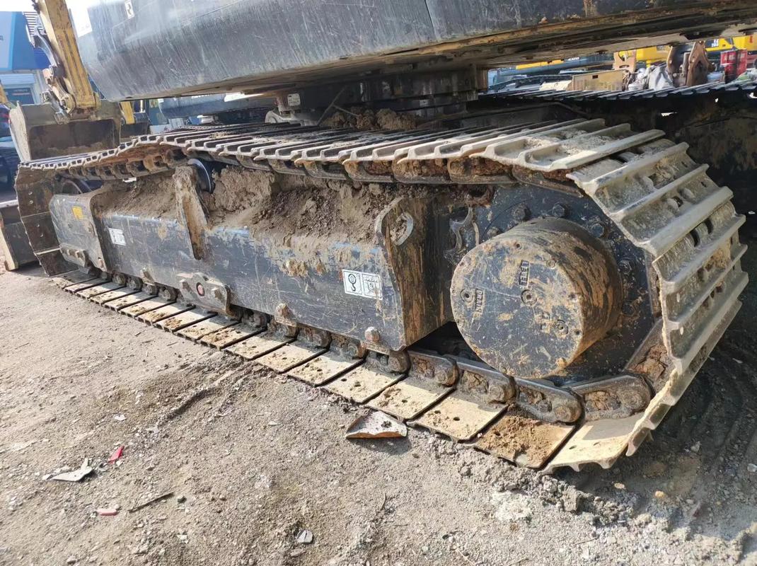 直播挖掘机多少钱一台