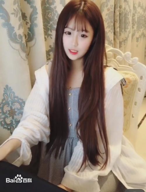 快手杨清柠今年多大了