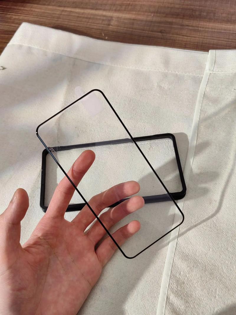 抖音里钢化膜透明手机