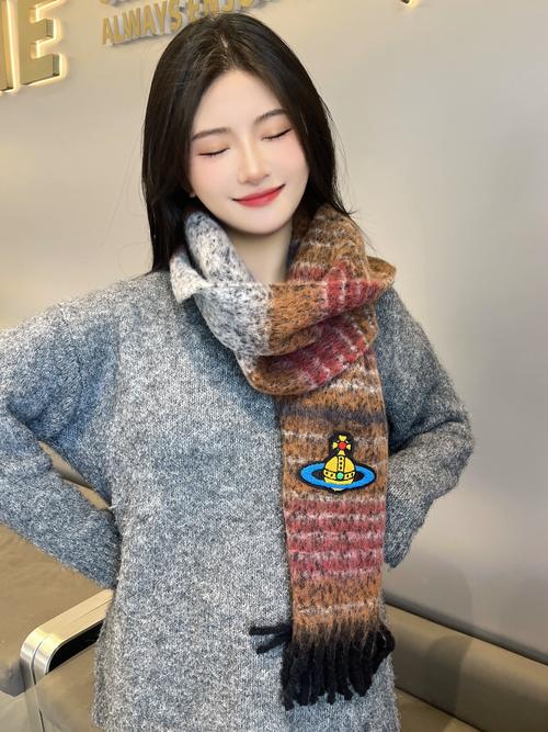 抖音同款毛绒围巾批发