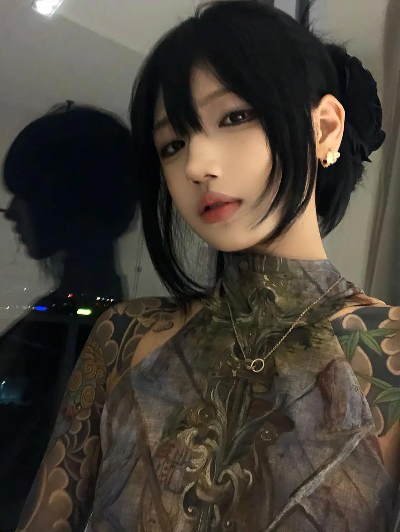 抖音纹身女配乐叫什么