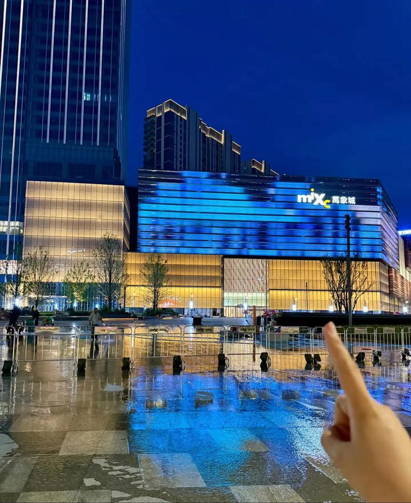 抖音郑州火了活的商场