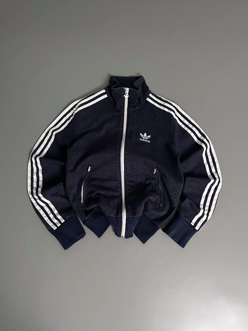 阿迪达斯抖音网红同款