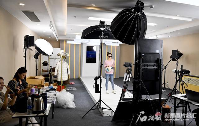 卖衣服的直播有哪些