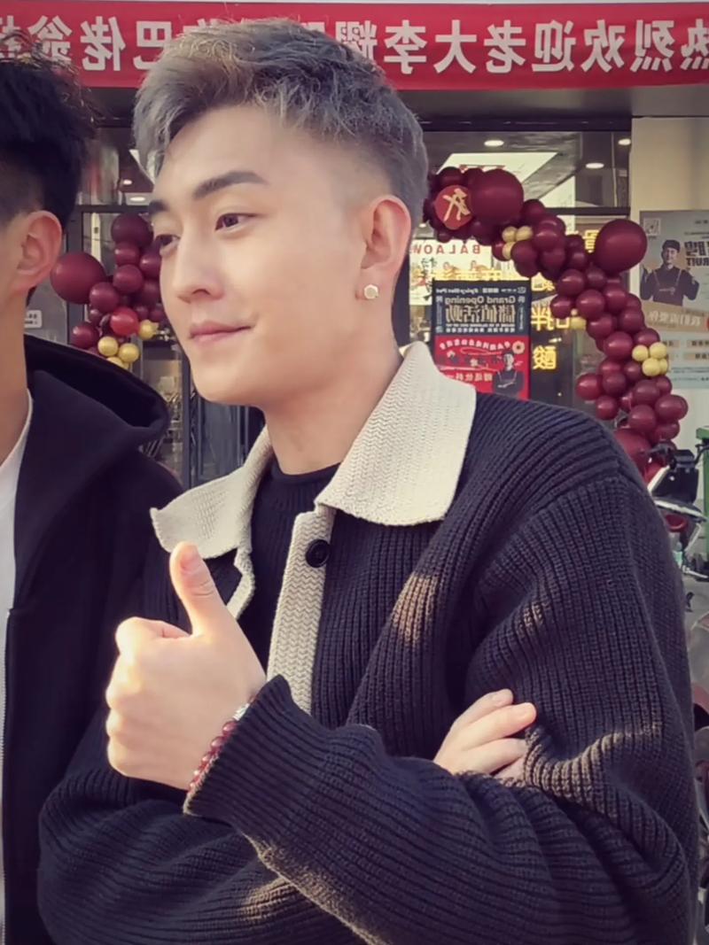 快手小网红李耀阳资料