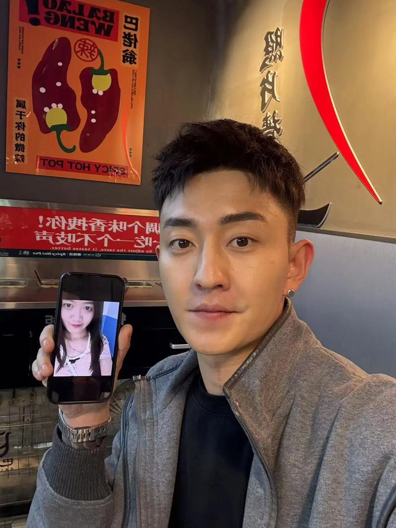 快手小网红李耀阳资料