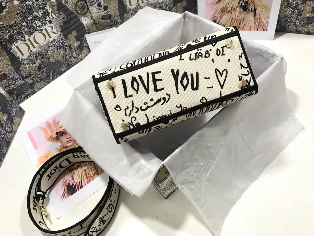 抖音天使恶魔爱心刺绣