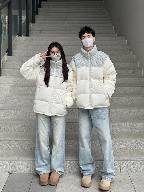 抖音网红羽绒服两色