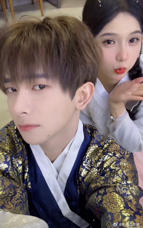 快手可爱熙cp整容前