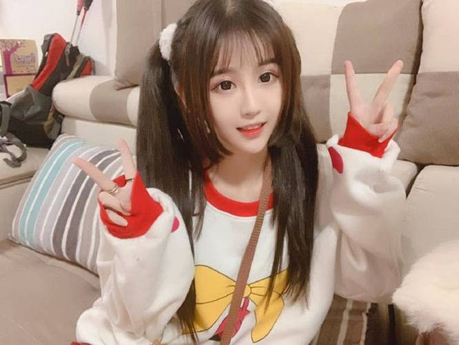 杨清柠直播在那儿看