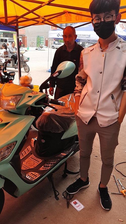 快手上一个涂鸦多少钱