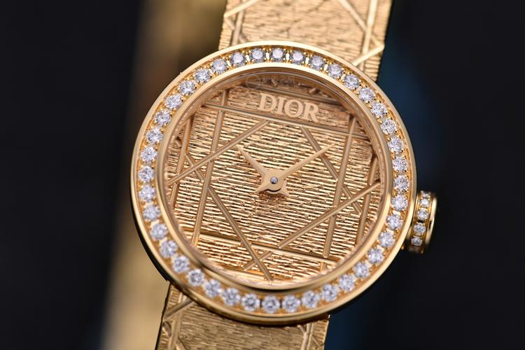 抖音很火的迪奥女表
